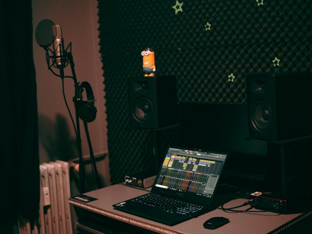 Are Home Studios Dead? Why Reno Musicians Are Returning to Professional Recording Spaces